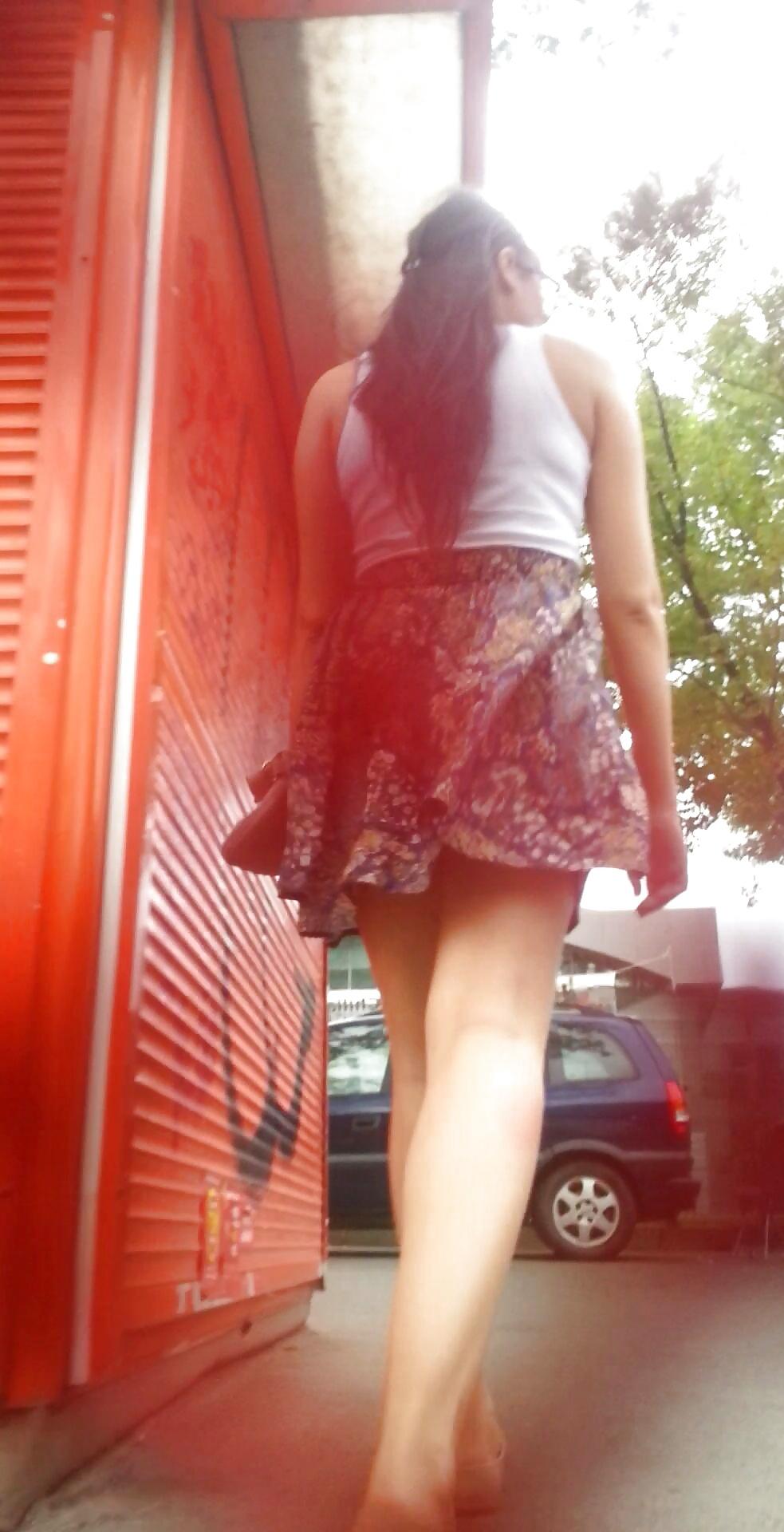 16P Spy old + young sexy skirt romanian-scuze de imagine