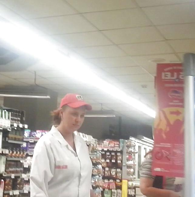 25P Spy old + young supermarket romanian