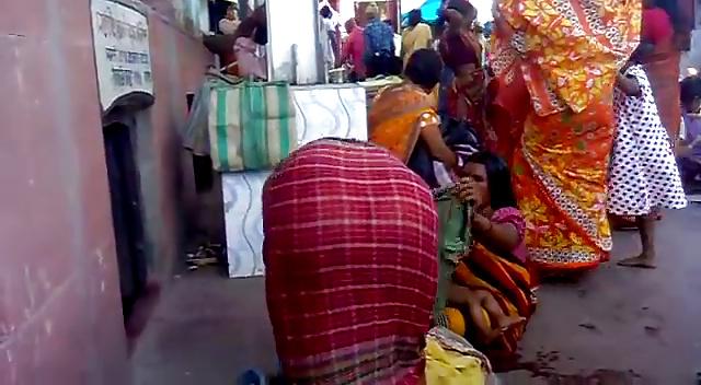23P Half Naked Indian Aunty Bending Over