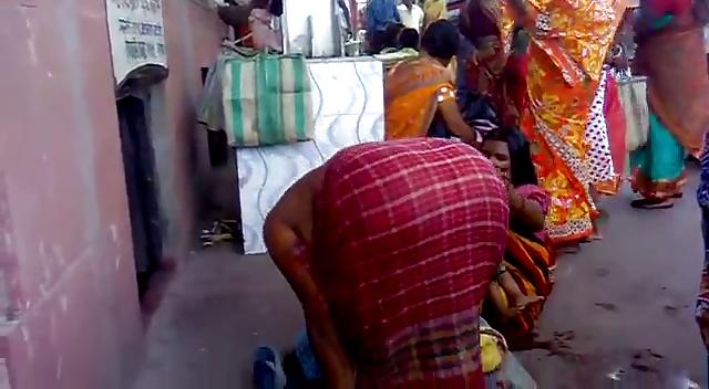 23P Half Naked Indian Aunty Bending Over