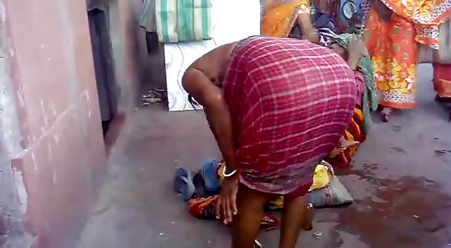 23P Half Naked Indian Aunty Bending Over