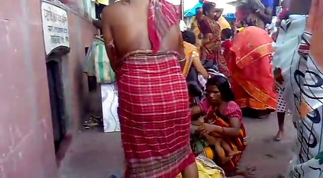 23P Half Naked Indian Aunty Bending Over