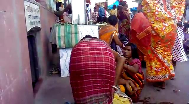23P Half Naked Indian Aunty Bending Over