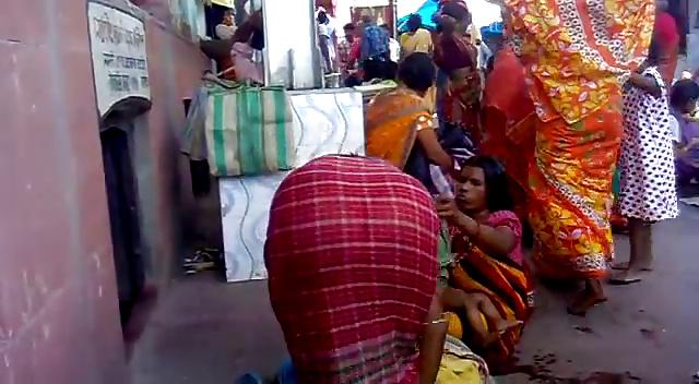 23P Half Naked Indian Aunty Bending Over
