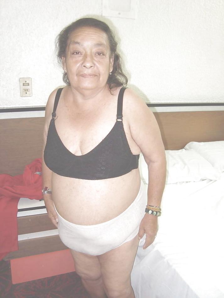 25P Old Women show underwear