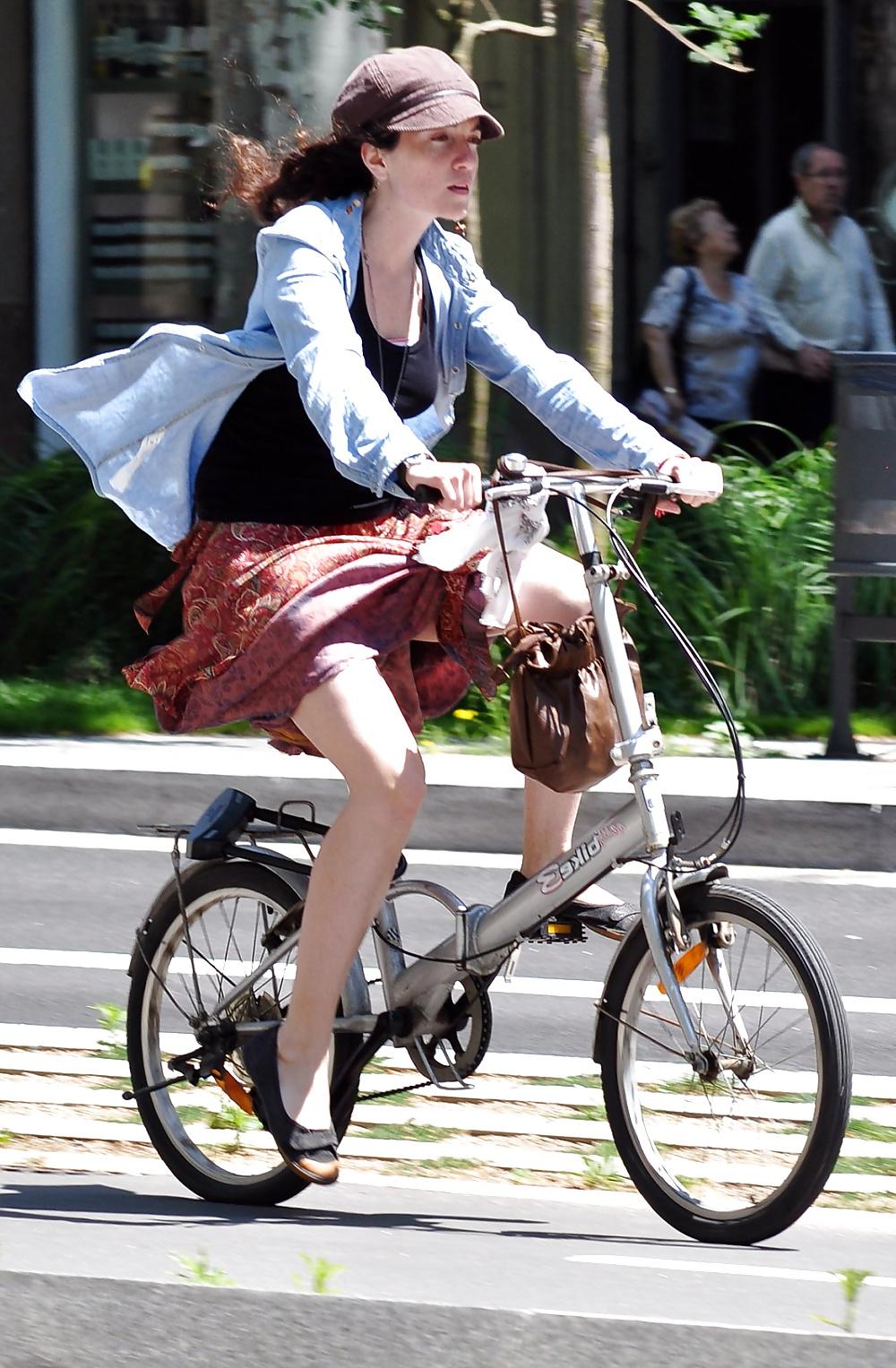 16P Candid upskirt 2