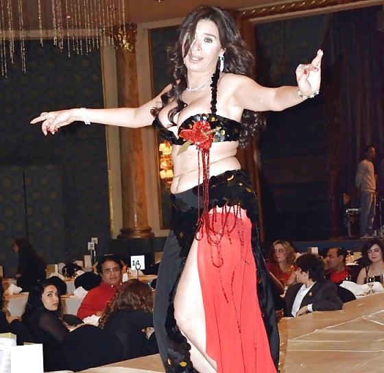 25P Dina belly dancer in France Embassy 2014