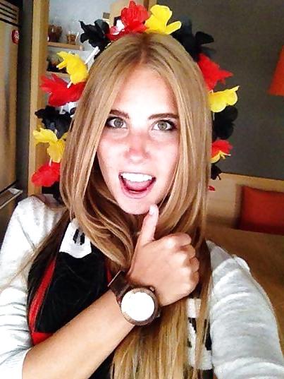 7P Belgian world cup babe