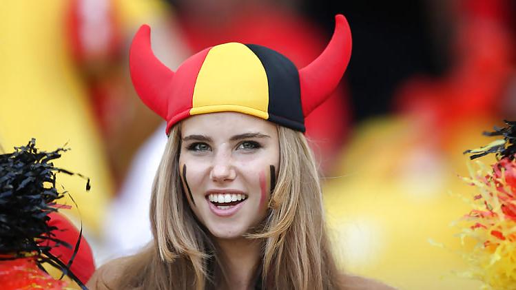 7P Belgian world cup babe