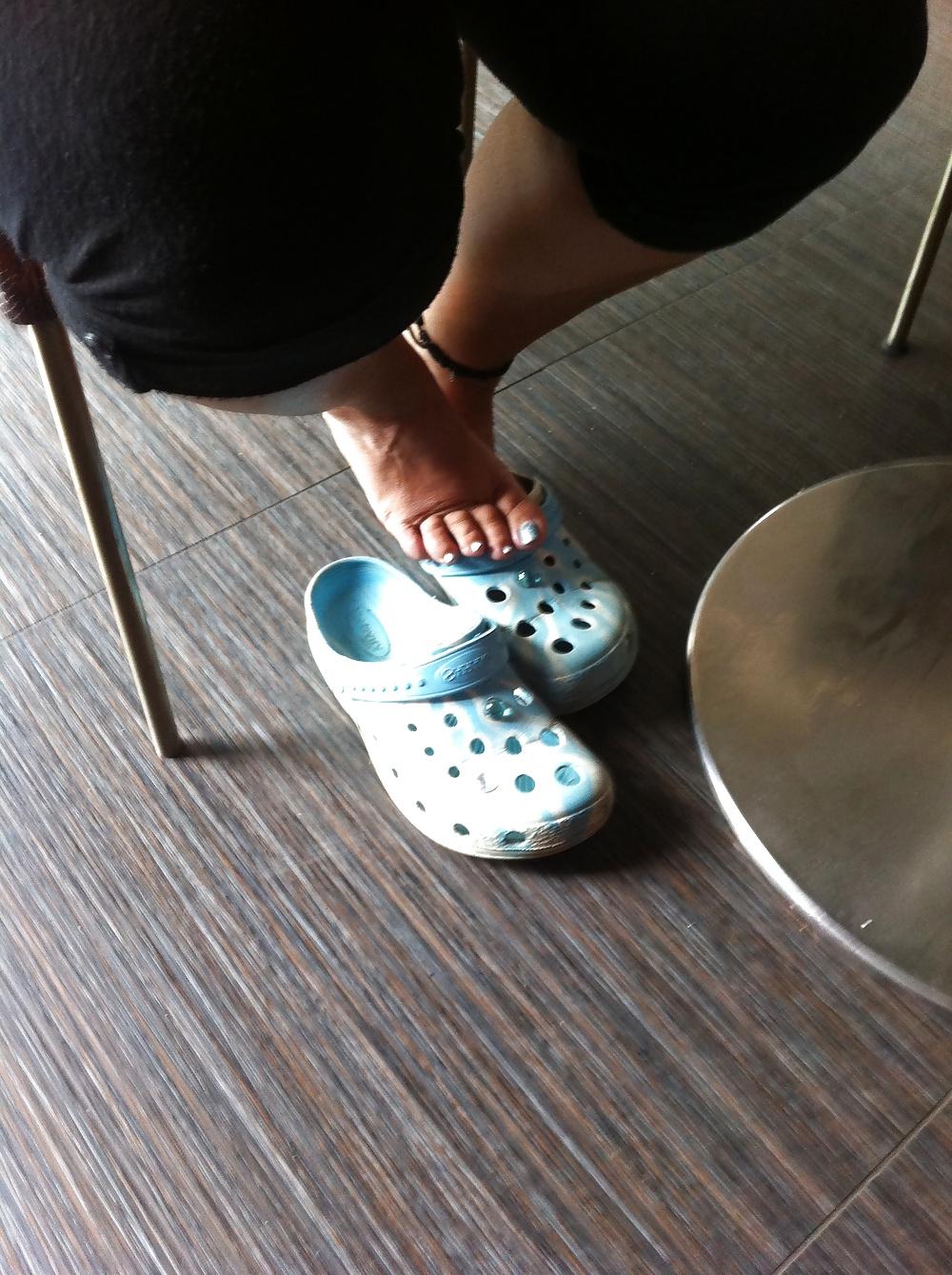 20P Candid shoe shoots