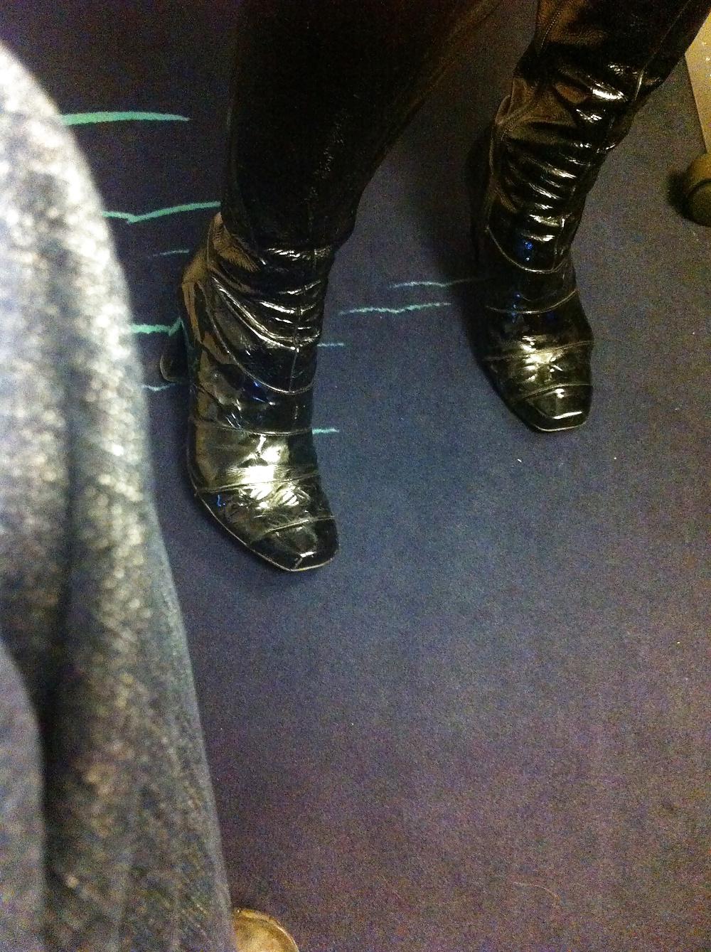 20P Candid shoe shoots