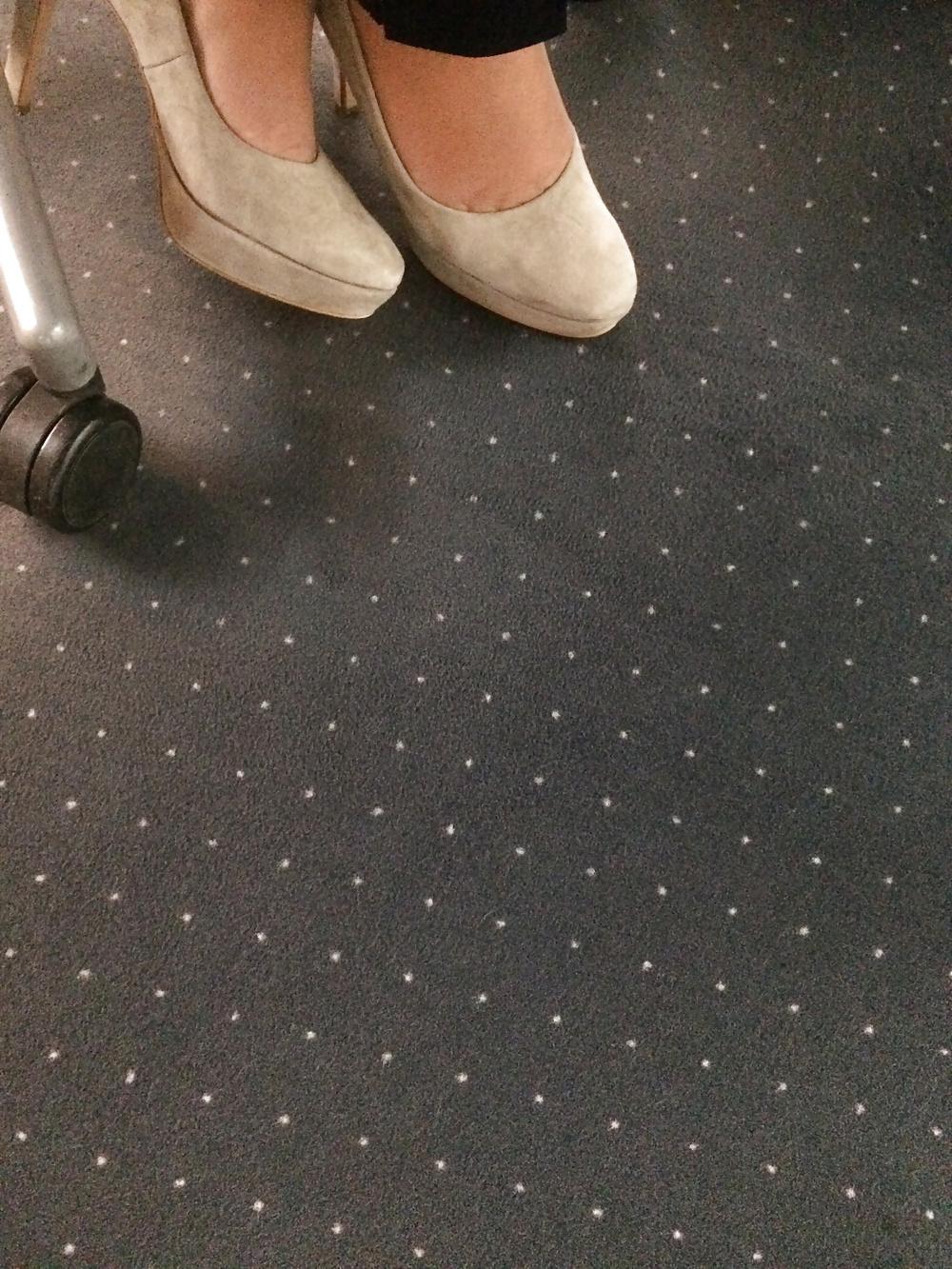 20P Candid shoe shoots