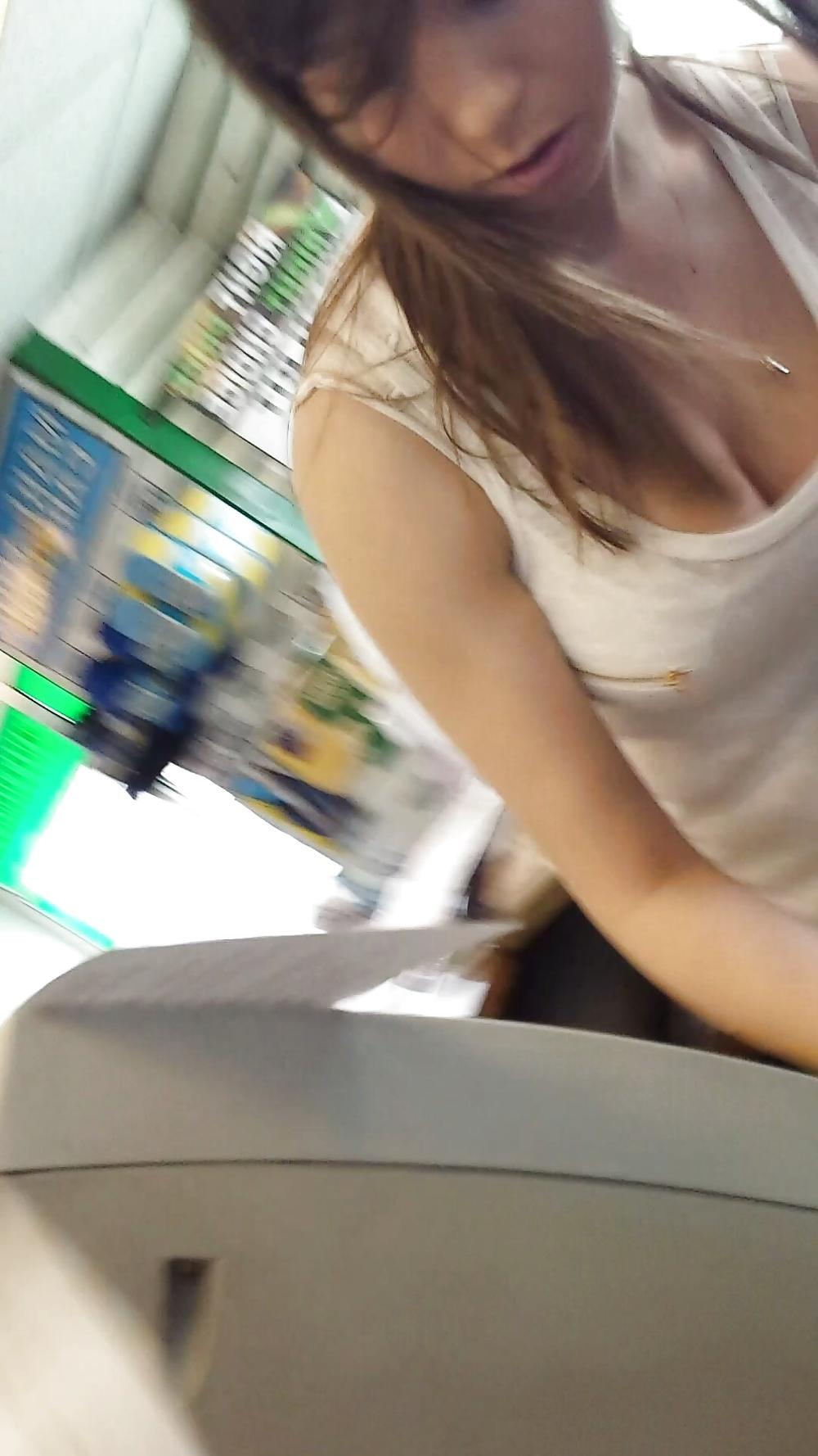 4P Shop girl