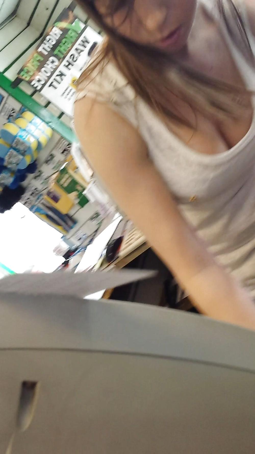 4P Shop girl