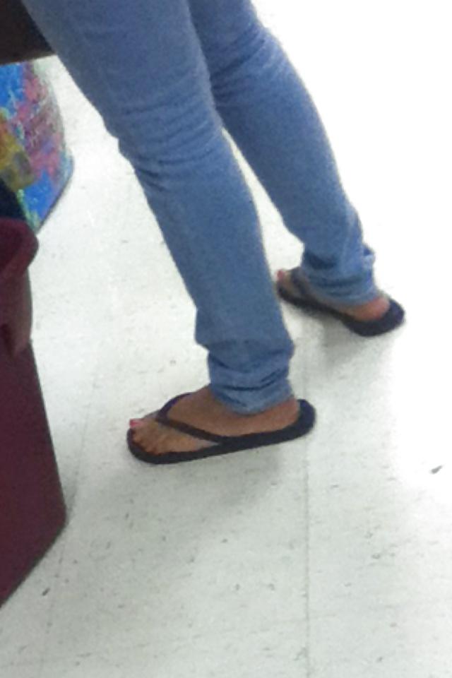 25P Random Girls feet