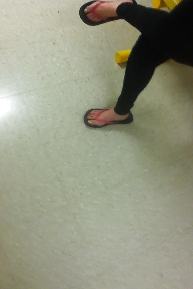25P Random Girls feet