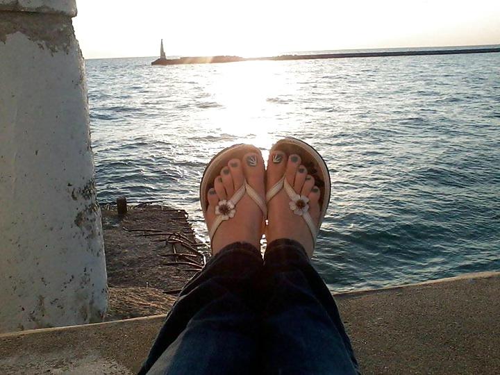 25P Random Girls feet