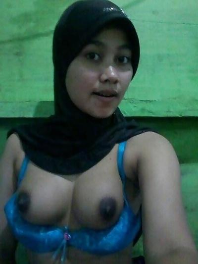 5P Malay or indo- hijab girl