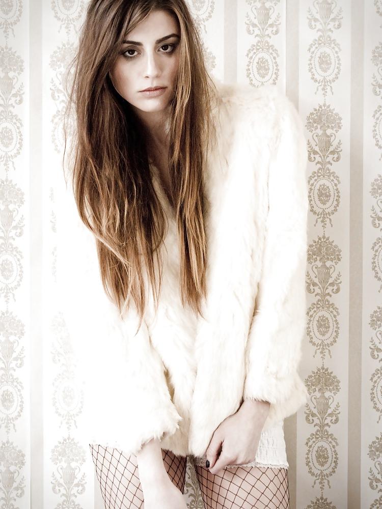 25P Girls and fur