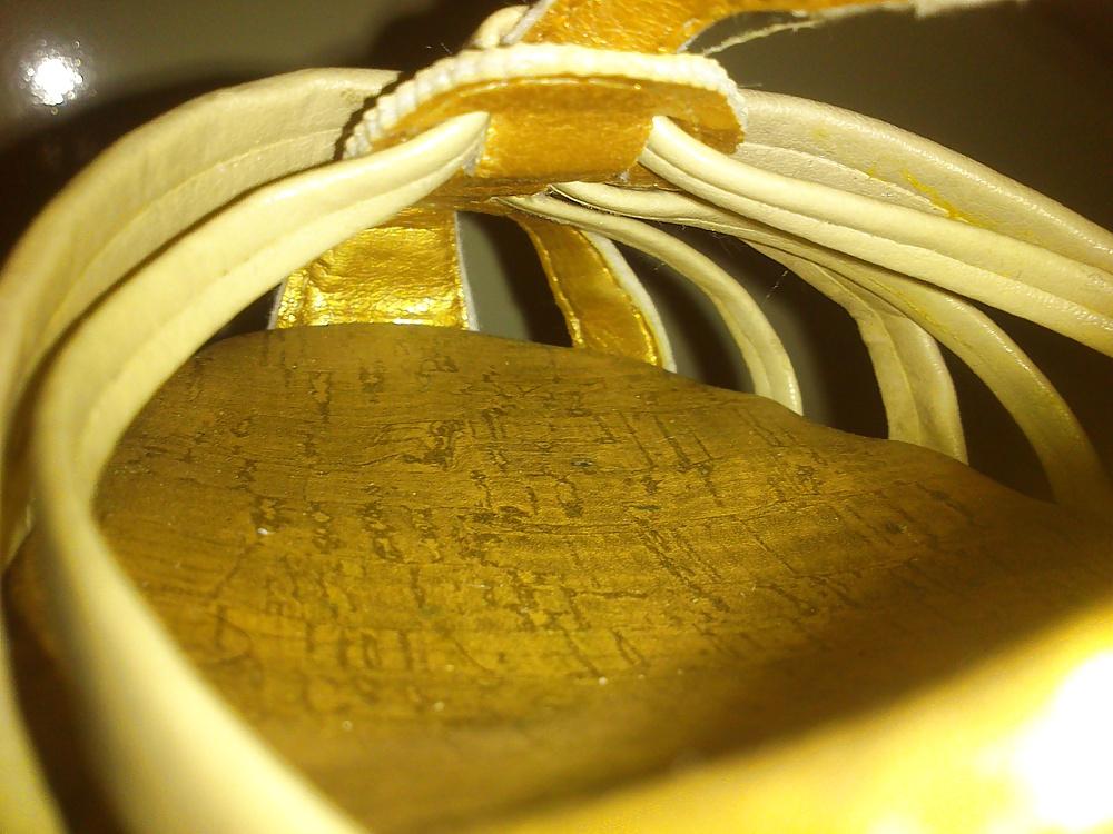 7P Cum secretly on beige colored wedge shoe!