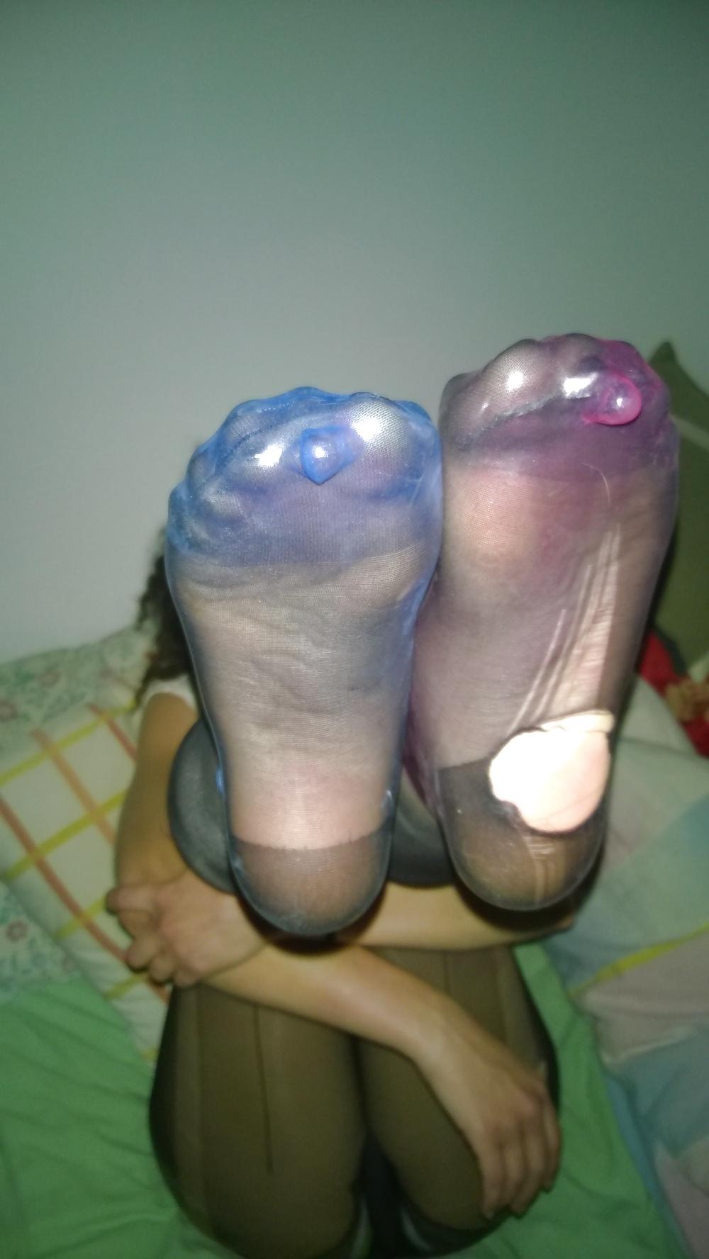 19P Condom feet sexy soles