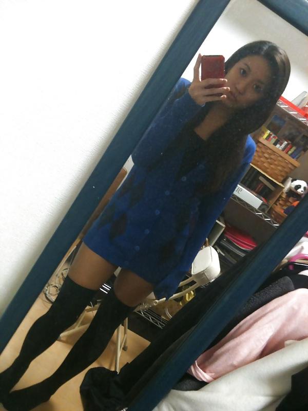 25P Pics that show off my legs