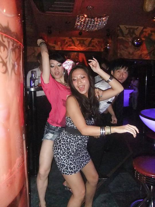 25P Pics that show off my legs