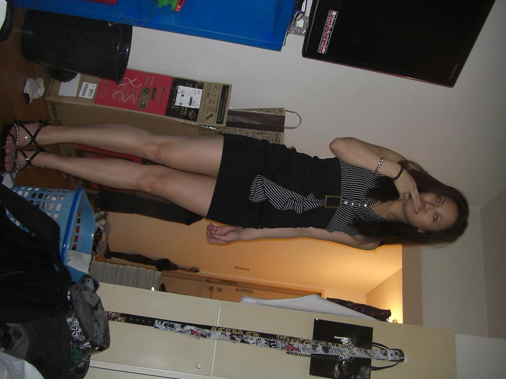 25P Pics that show off my legs