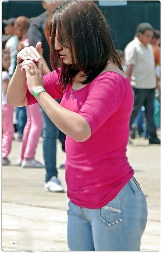 25P Indian sexy actress TRISHA non nude tight pants cameltoe