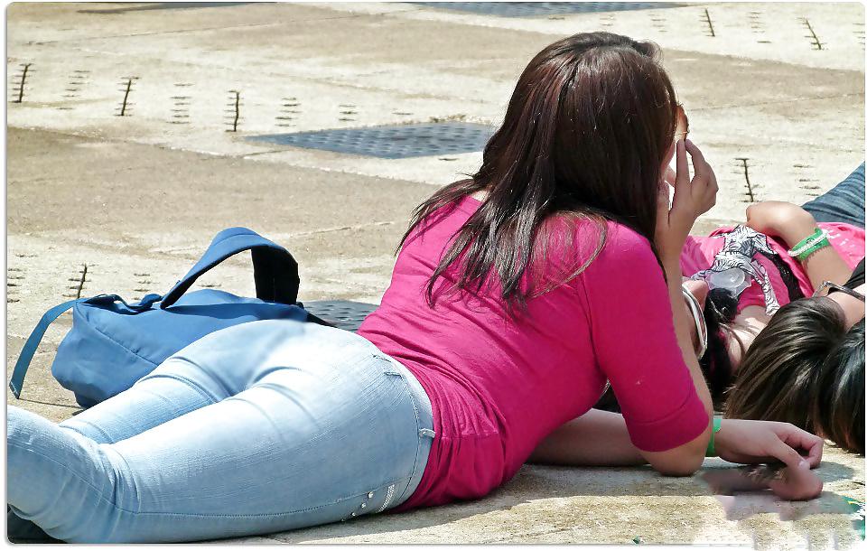 25P Indian sexy actress TRISHA non nude tight pants cameltoe