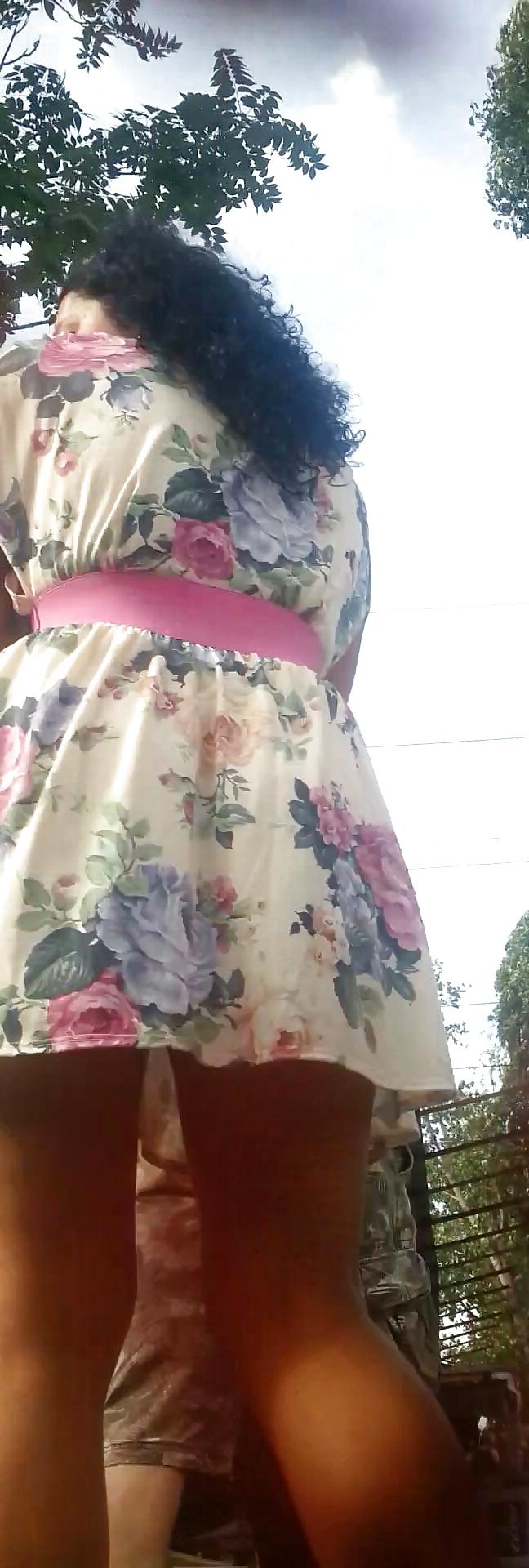 8P Spy sexy teens skirt and feet romanian