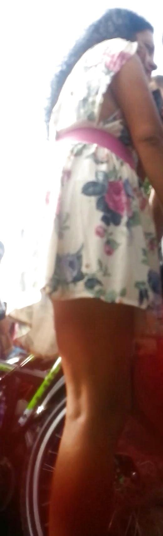 8P Spy sexy teens skirt and feet romanian