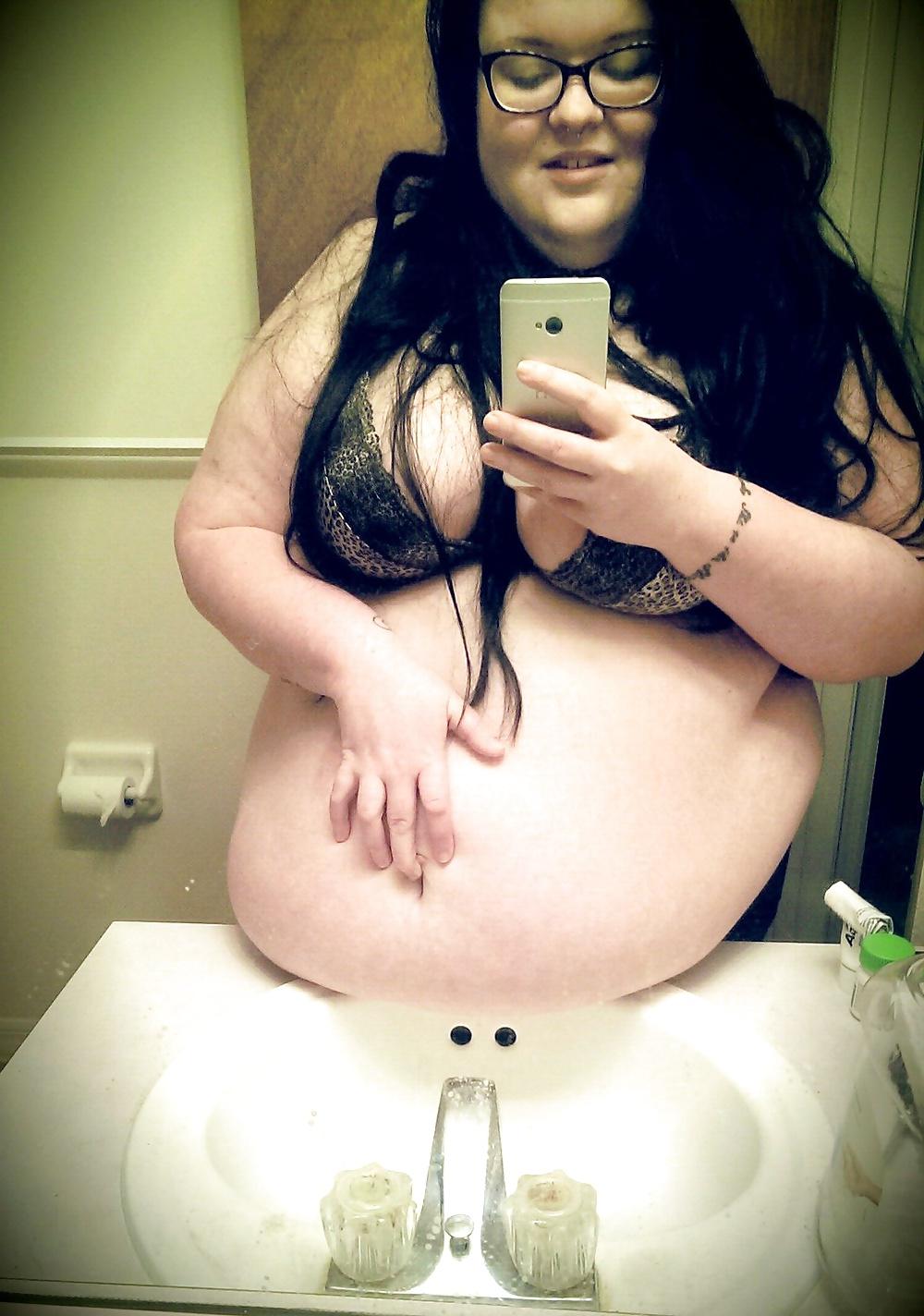 25P SSBBW belly pics 6