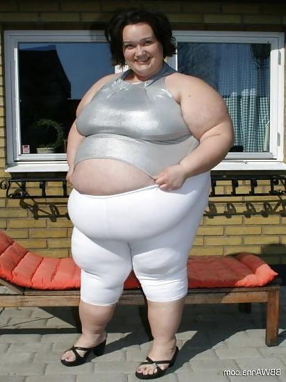 25P SSBBW belly pics 6