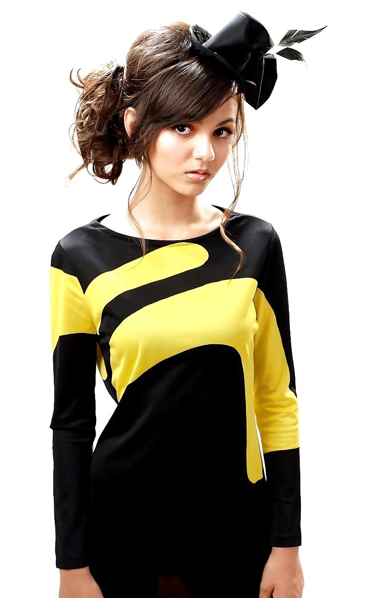 25P Victoria Justice Perfect Slim Body