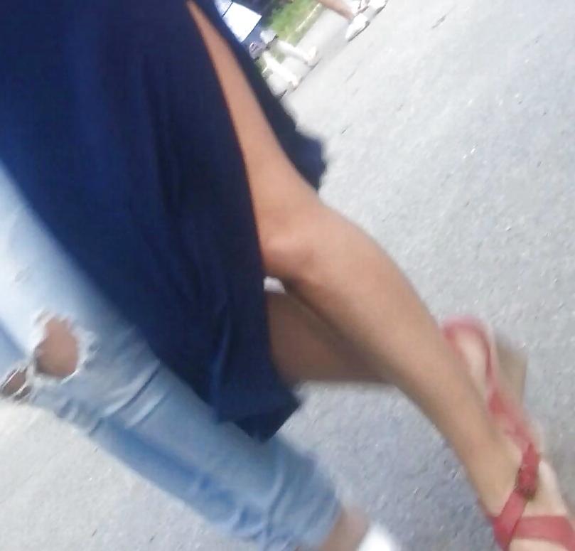 19P Spy feet and legs romanian