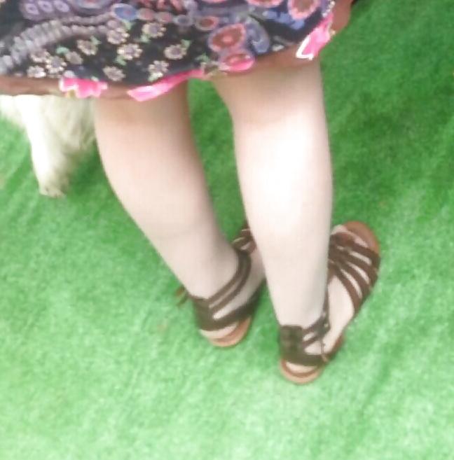 19P Spy feet and legs romanian