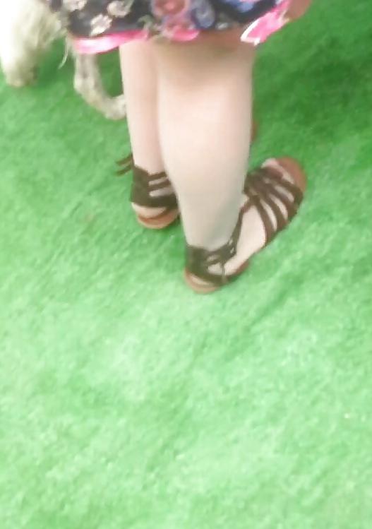 19P Spy feet and legs romanian