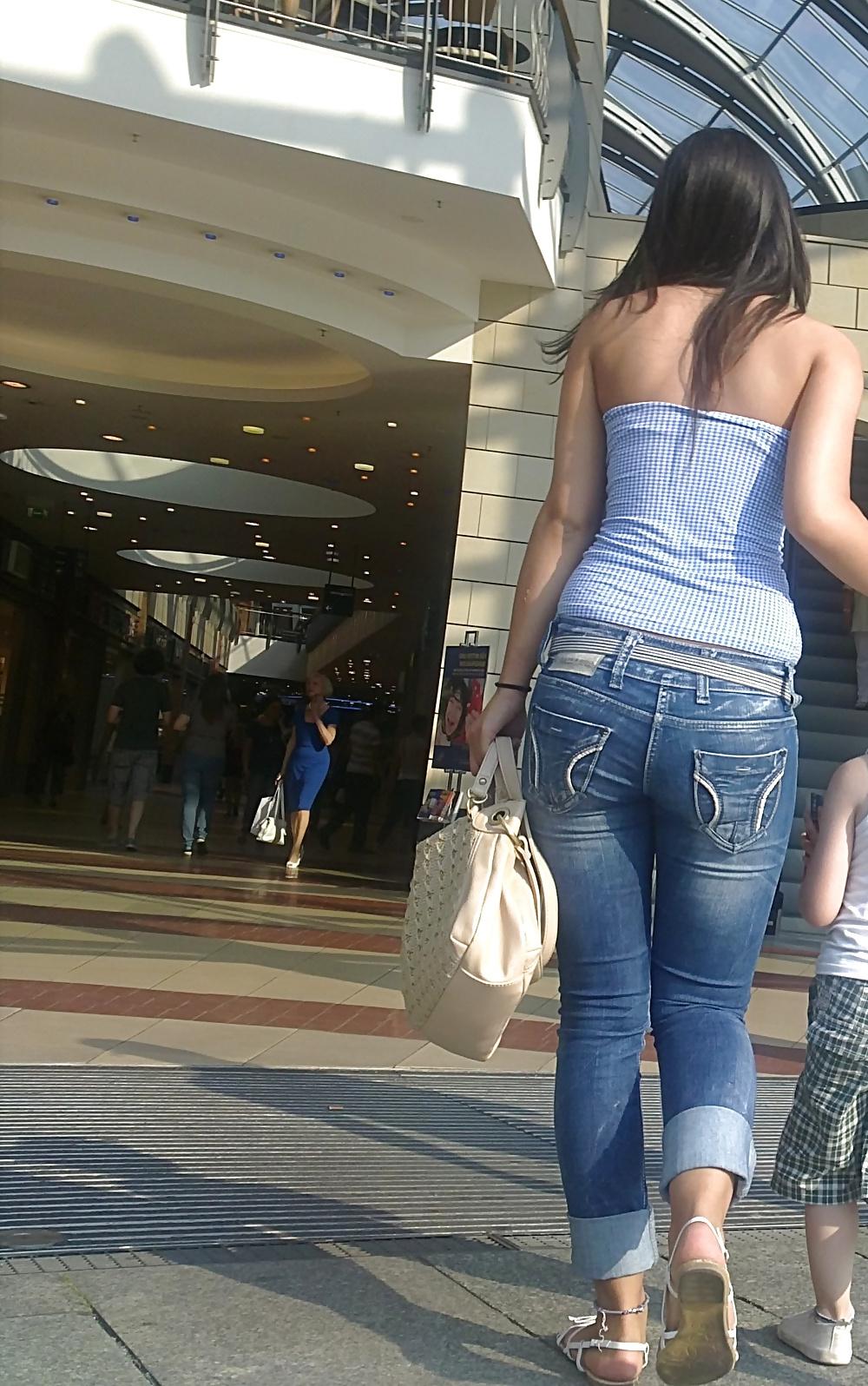 25P Sexy German Ass Girls in Public - Part 3
