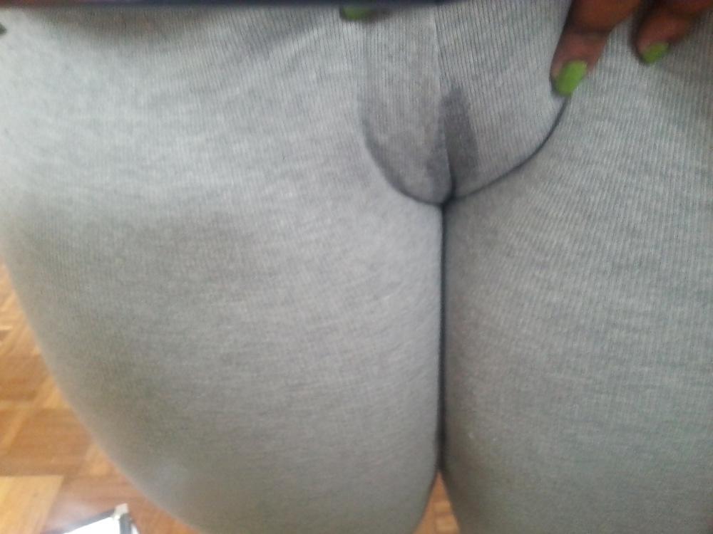 5P Wet camel toe