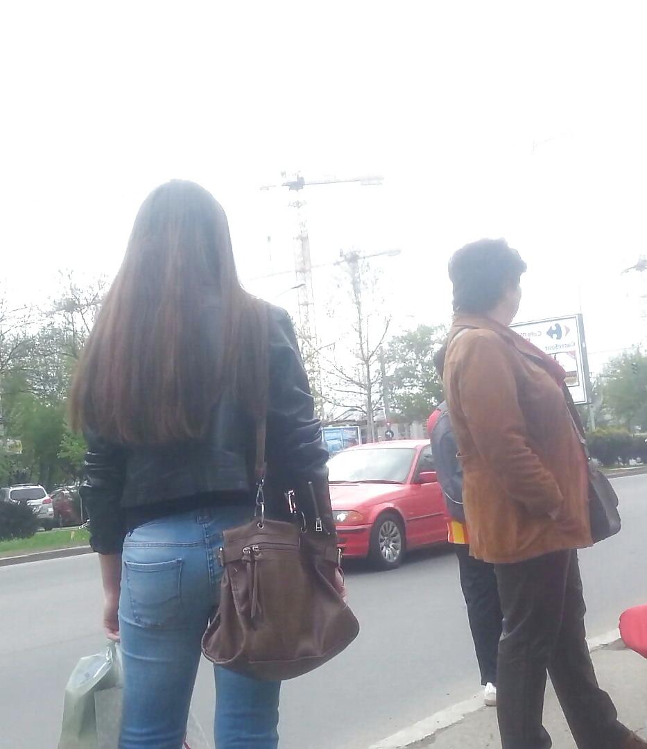 20P Spy old + young street romanian