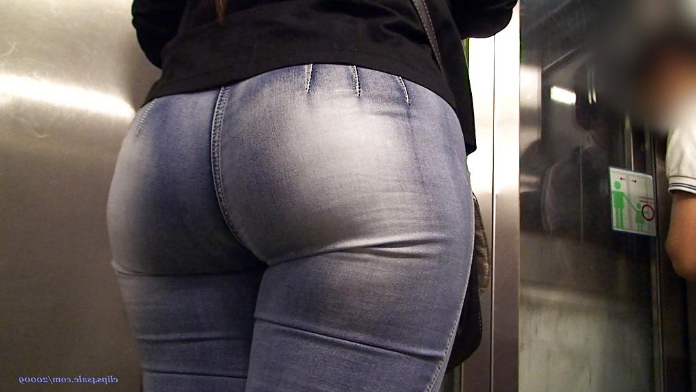9P Spanish candid asses