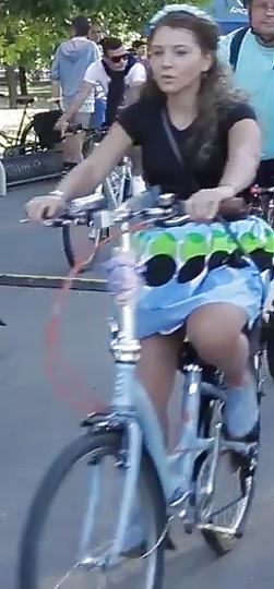16P Spy old + young bike skirt romanian
