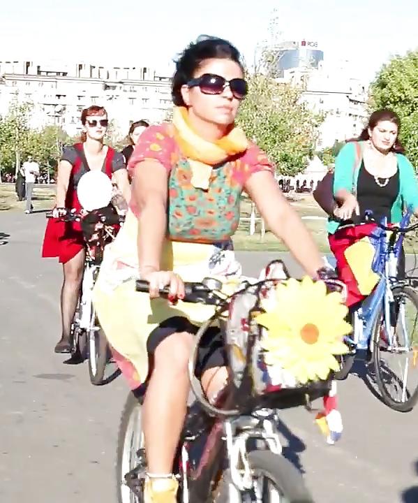16P Spy old + young bike skirt romanian