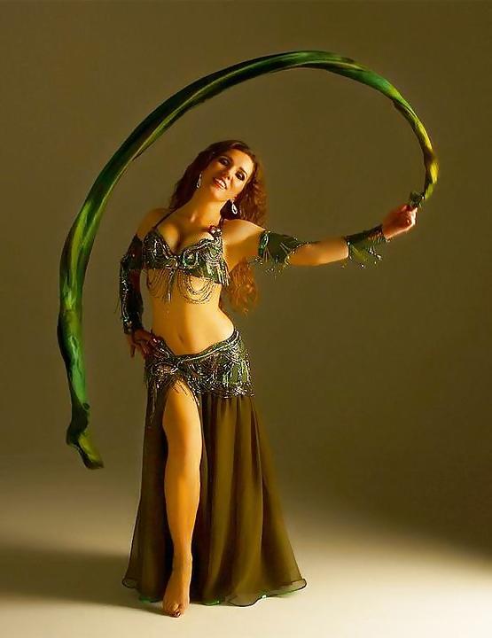 25P Sexy Belly Dancers