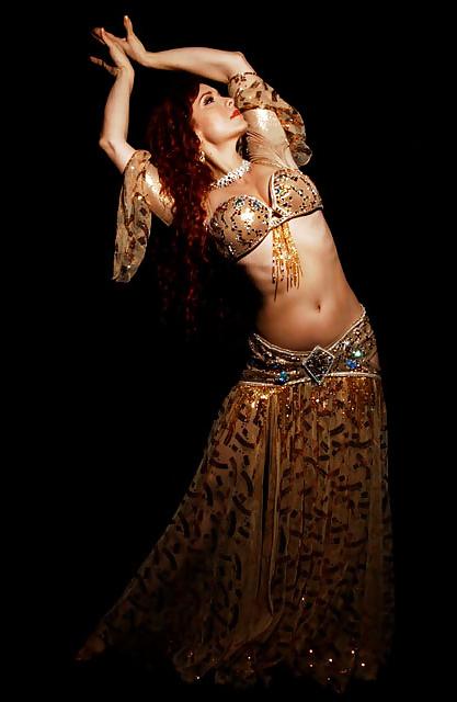 25P Sexy Belly Dancers