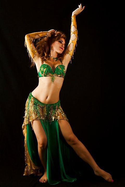 25P Sexy Belly Dancers