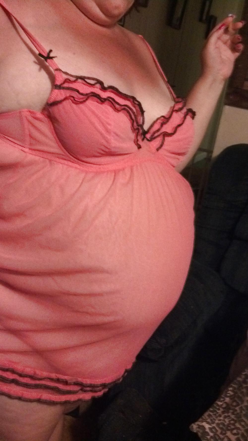 25P Some new Pictures of the Pregnant Wife 