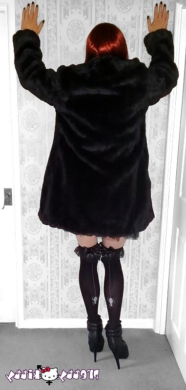 20P PrettyKitty Fur Coat Pink Knickers part 2