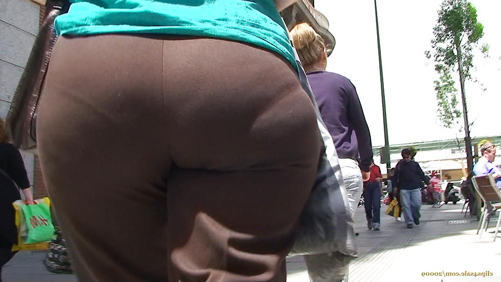 17P Candid asses from GLUTEUS DIVINUS